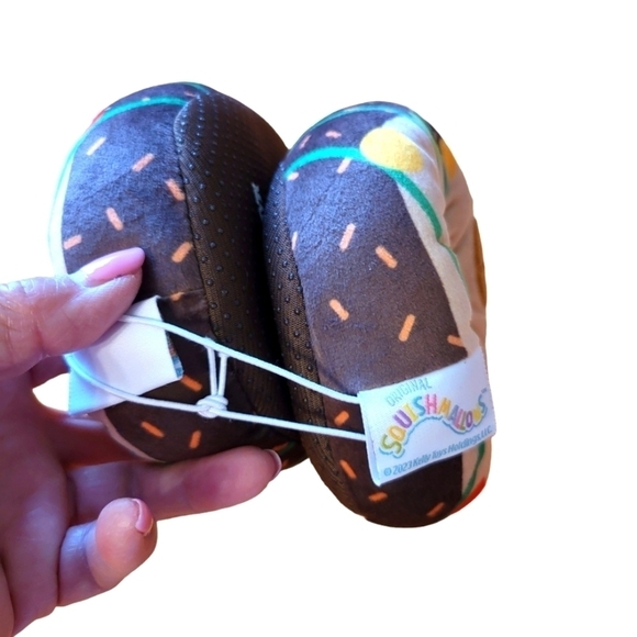 NWT Squishmallows Slippers 11/12 Christmas Hans Hedgehog kids - Picture 6 of 14